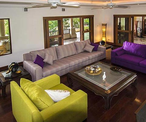 Living Room Large Lounge Seating 12 Satellite Tv Air Con